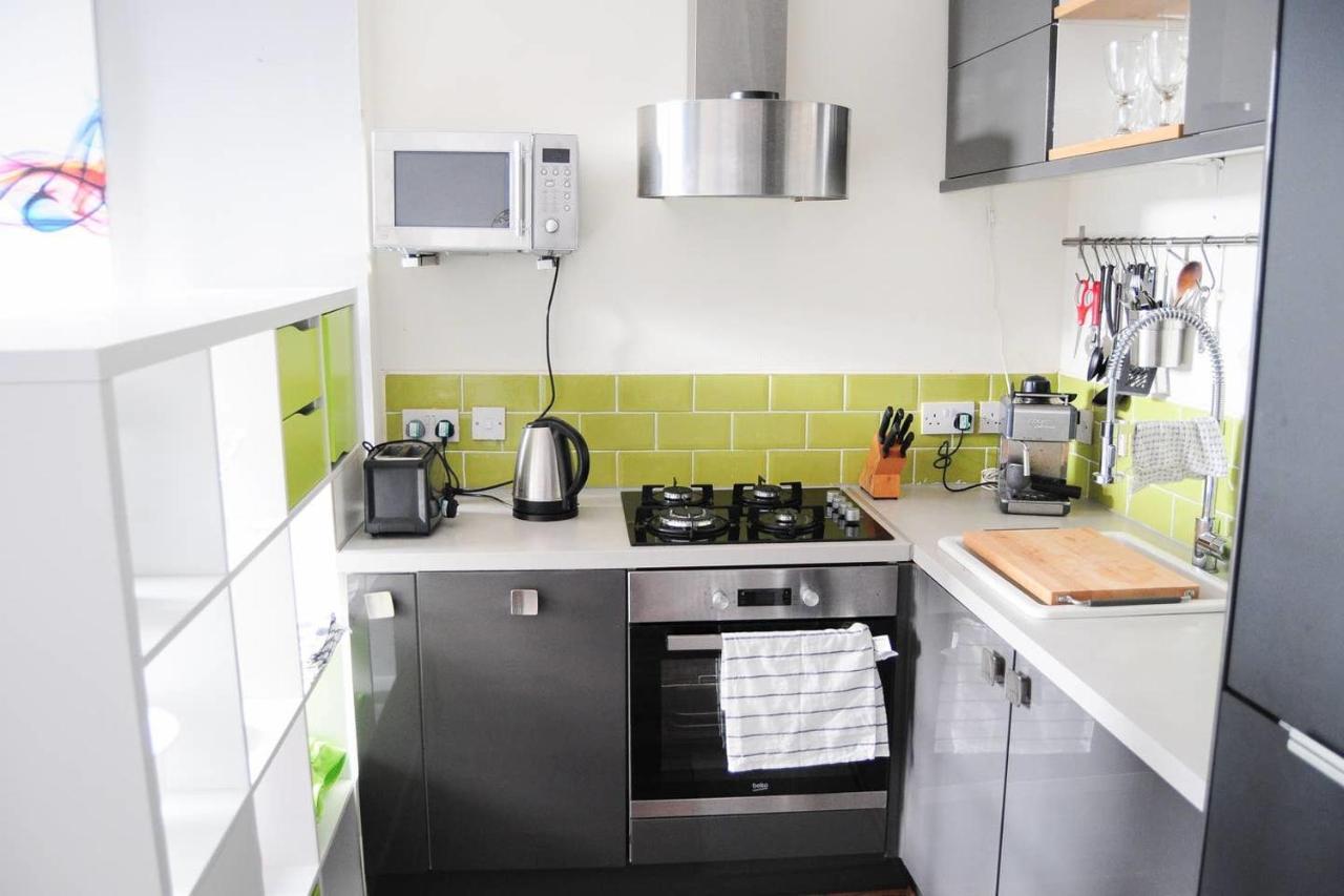 Glasgow Apartment Transport Links & Street Parking Екстериор снимка
