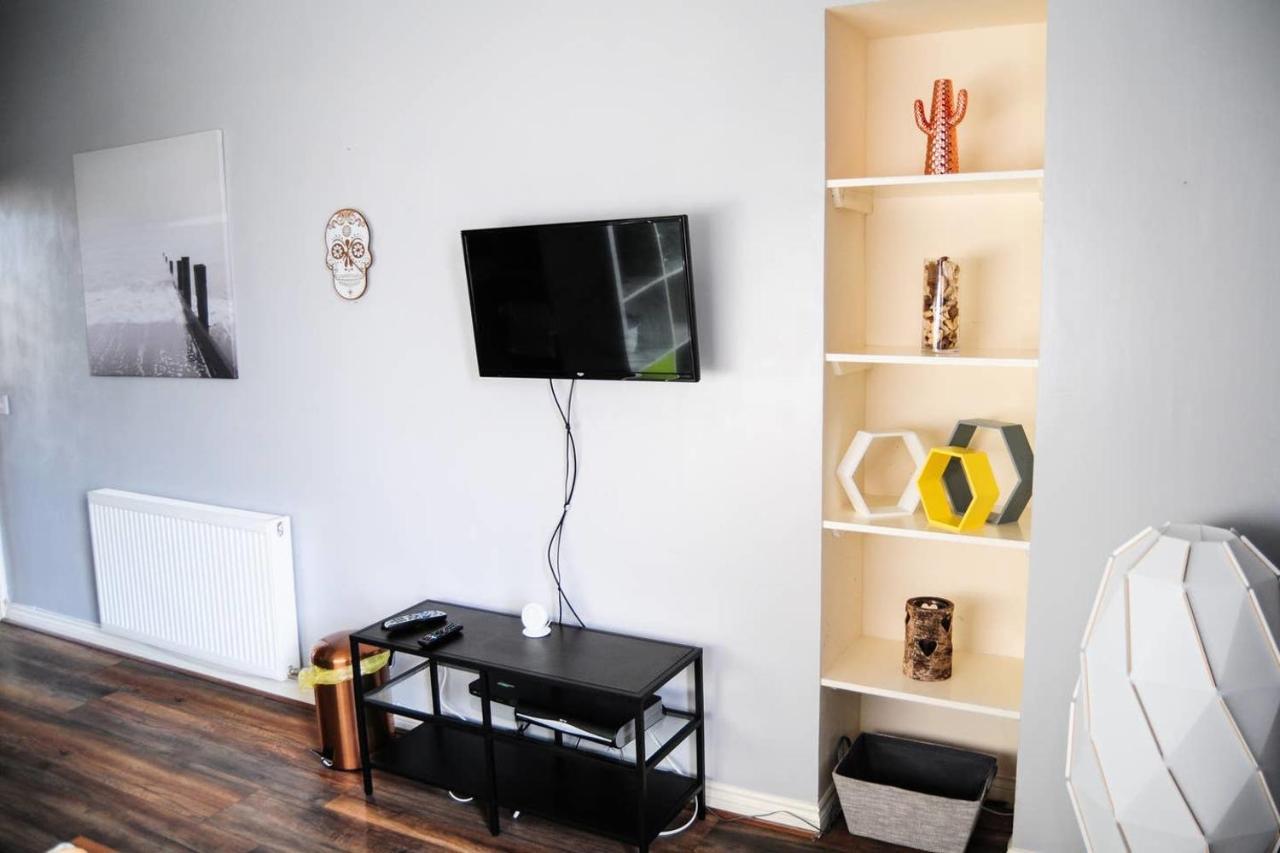 Glasgow Apartment Transport Links & Street Parking Екстериор снимка